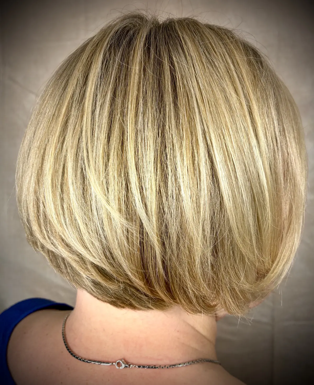 Glänzender Bob mit feinem Haar einer Kundin von Hairparty Amberg